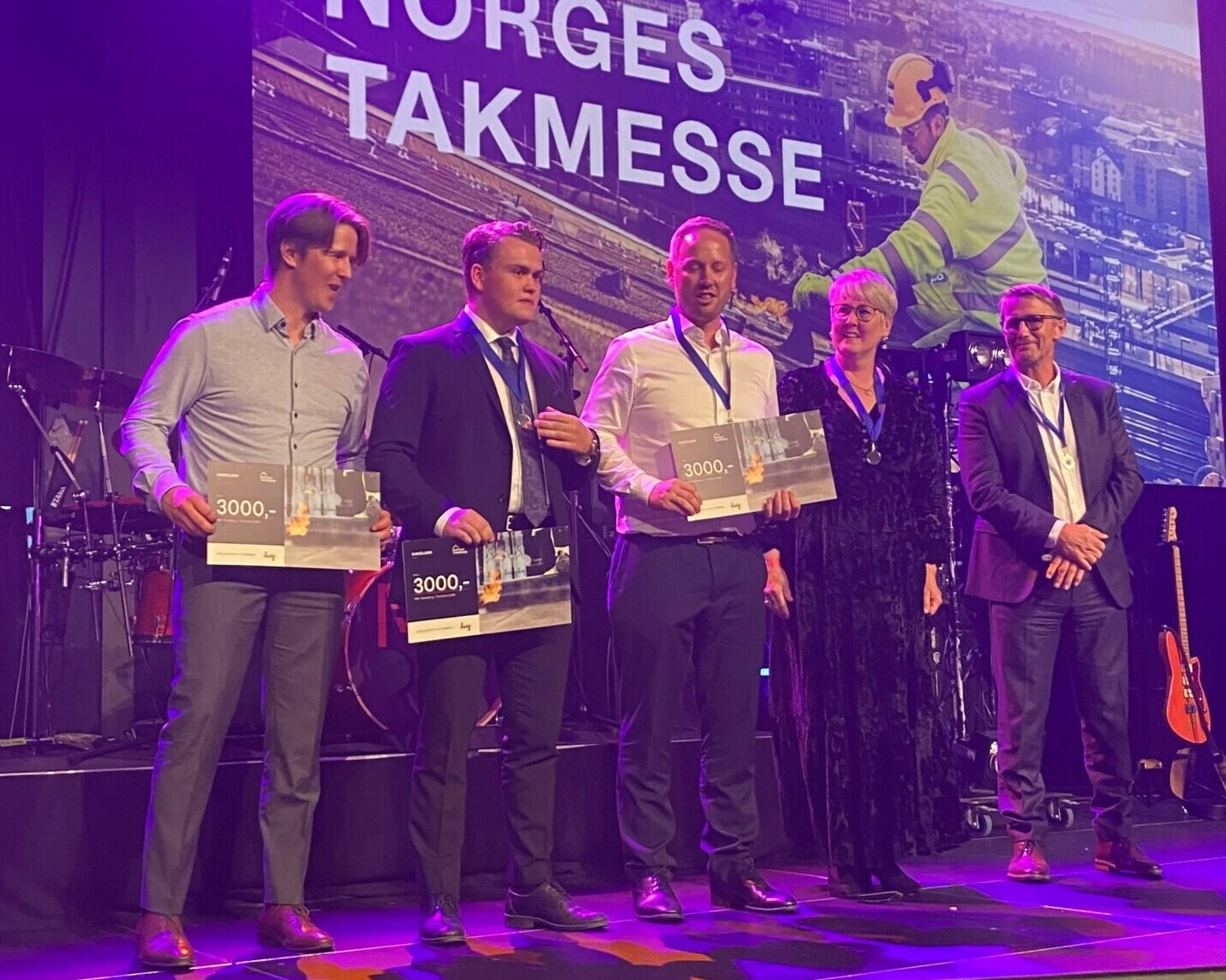 Lillehammer Tak mottar pris for andreplass i NM i taktekking 2024